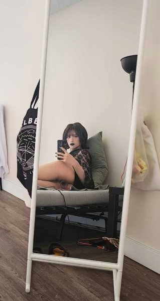 Photo 14 of Julia